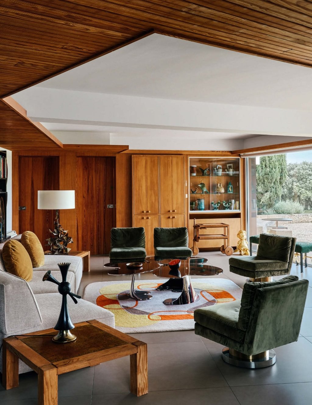 Sculpted Warmth & Modern Elegance