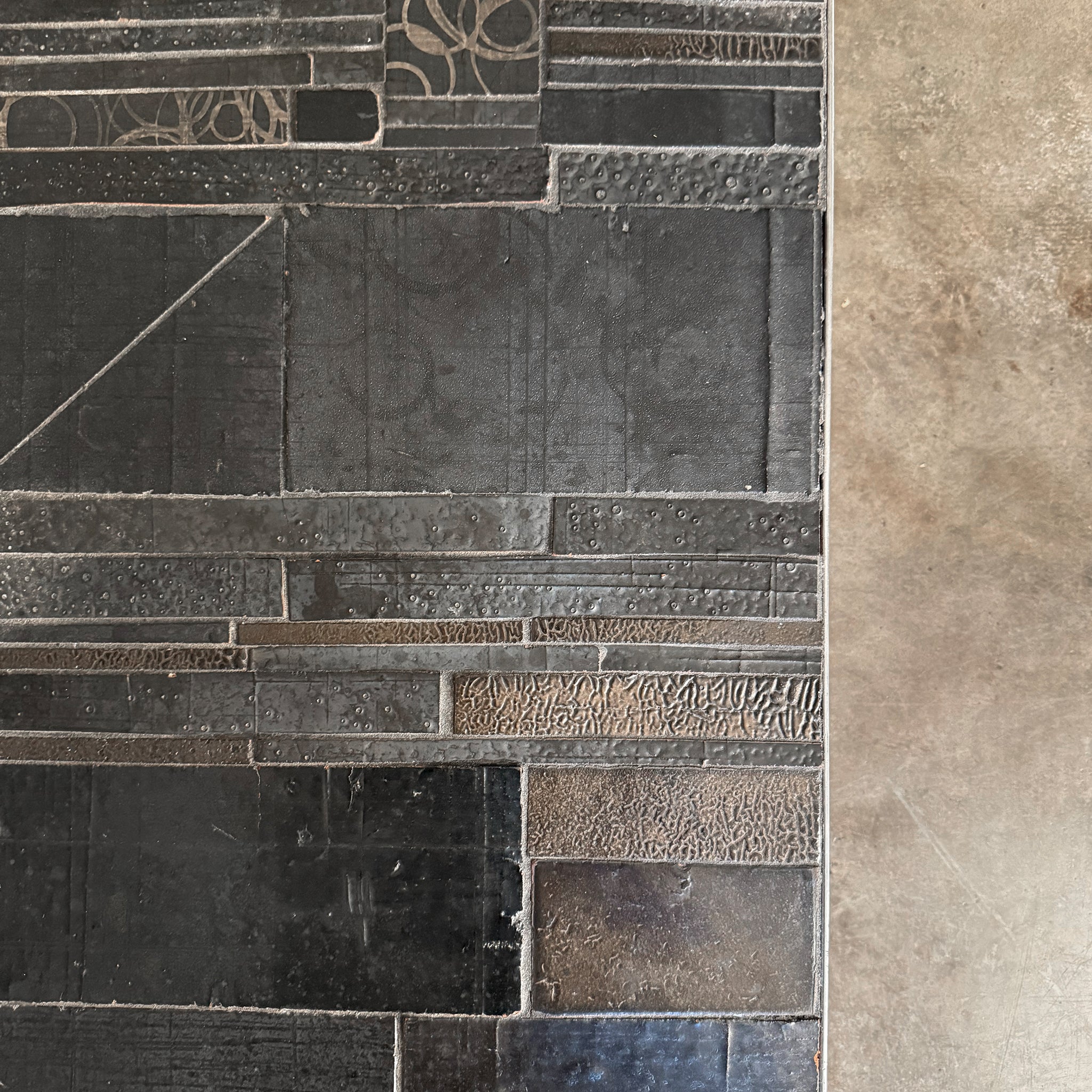 Amphora Ceramic Table