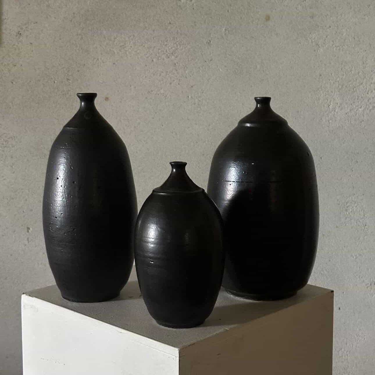 Black Vase Set
