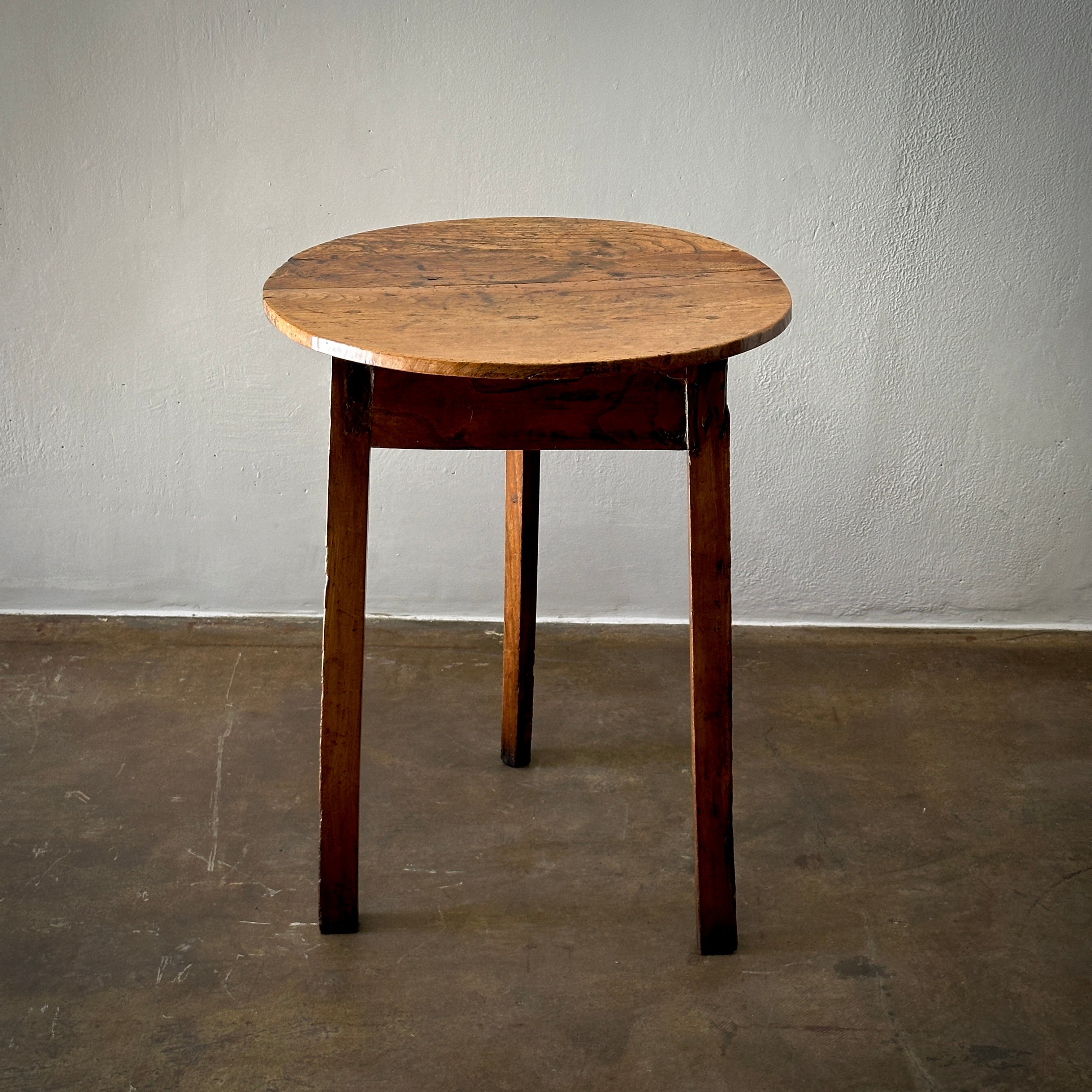 Small English Cricket Table