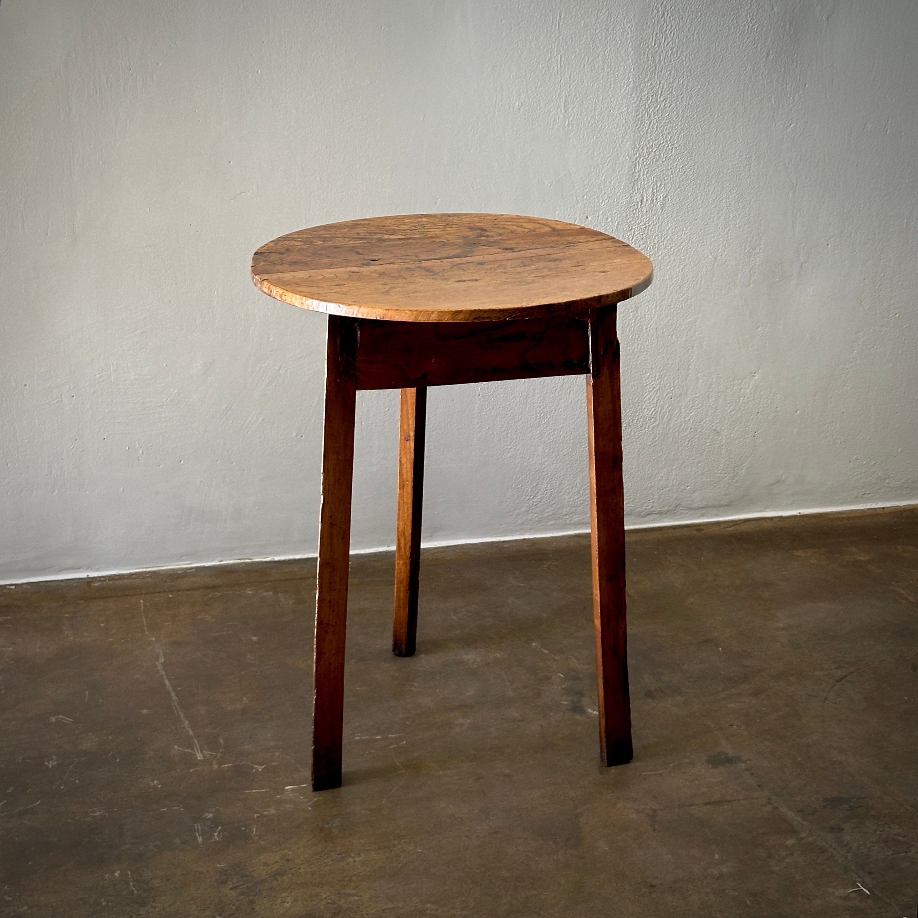 Small English Cricket Table