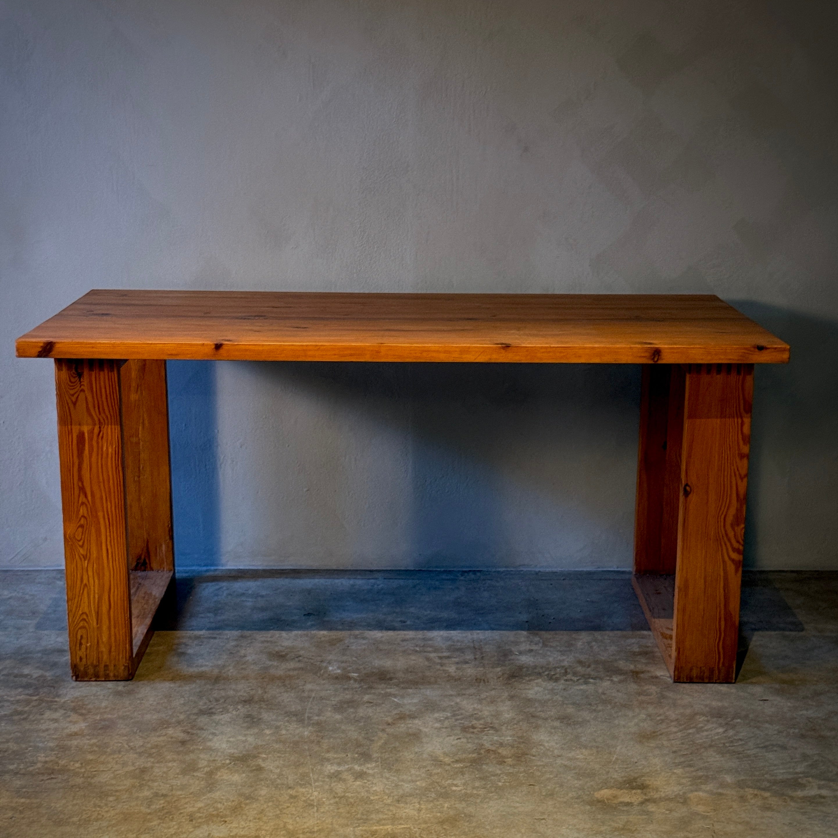 Ate Van Apeldoorn Dining Room Table