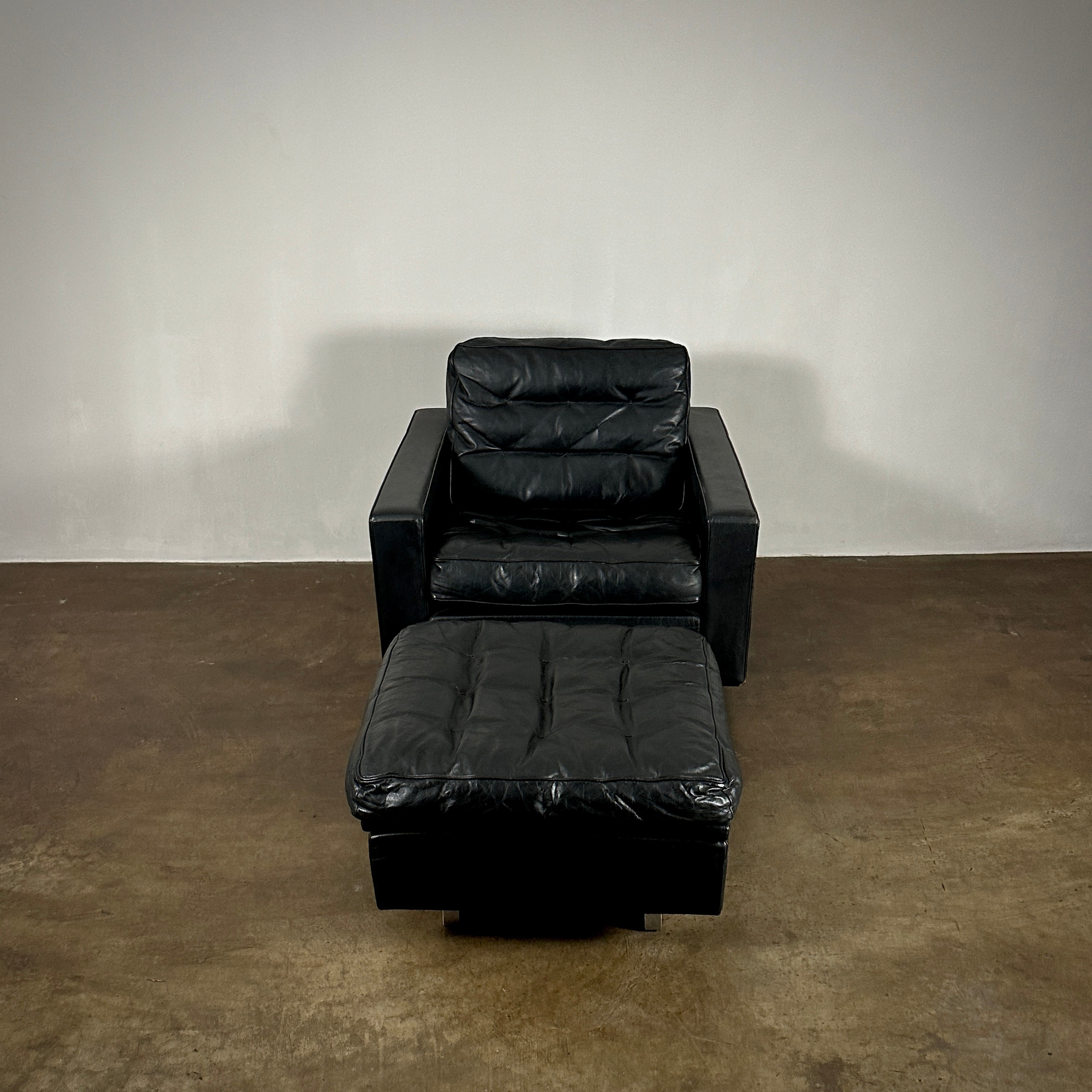 Lounge Chair & Ottoman