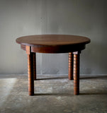 Round Table