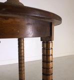 Round Table
