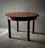 Round Table