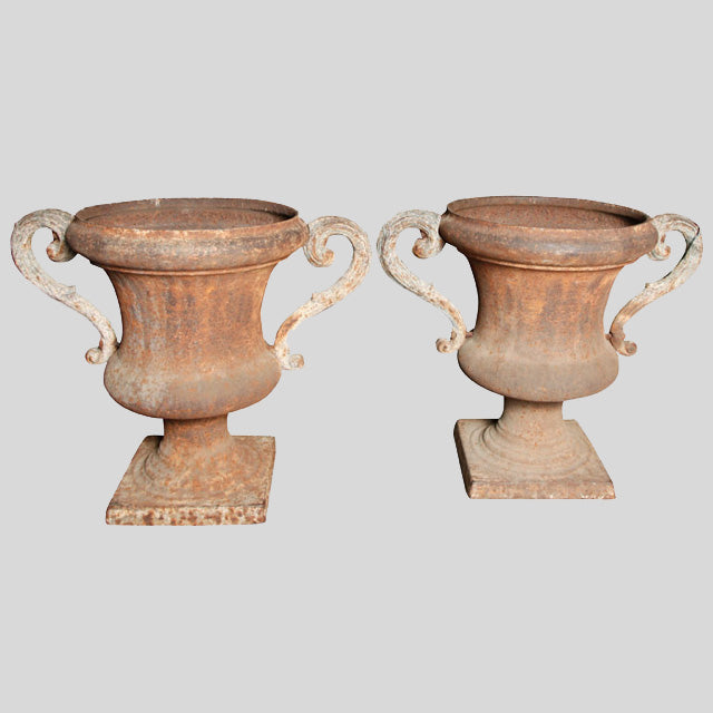 LARGE URNS