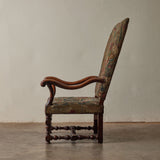 UPHOLSTERED ARMCHAIR