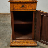 PEDESTAL STAND