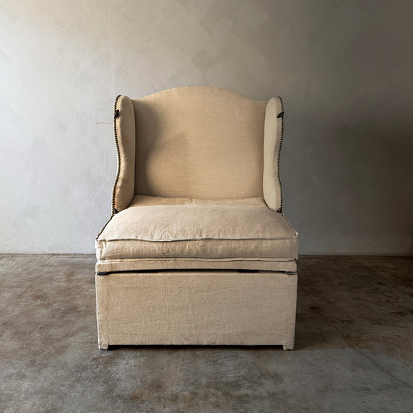 UNFOLDING CHAIR - BED