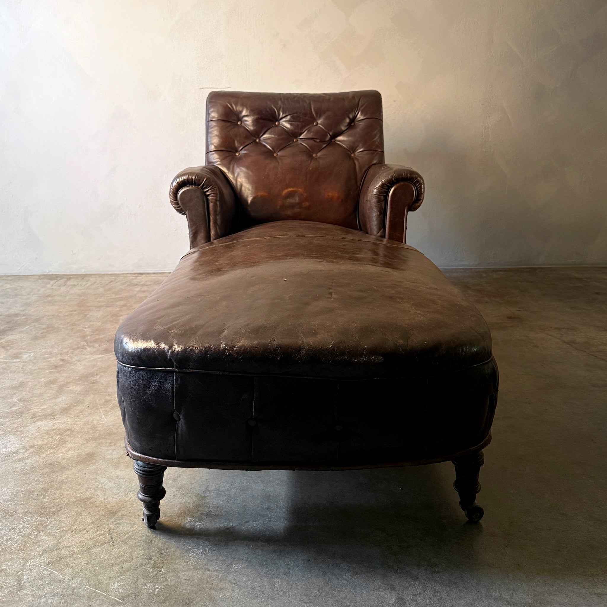 Leather Buttoned Daybed
