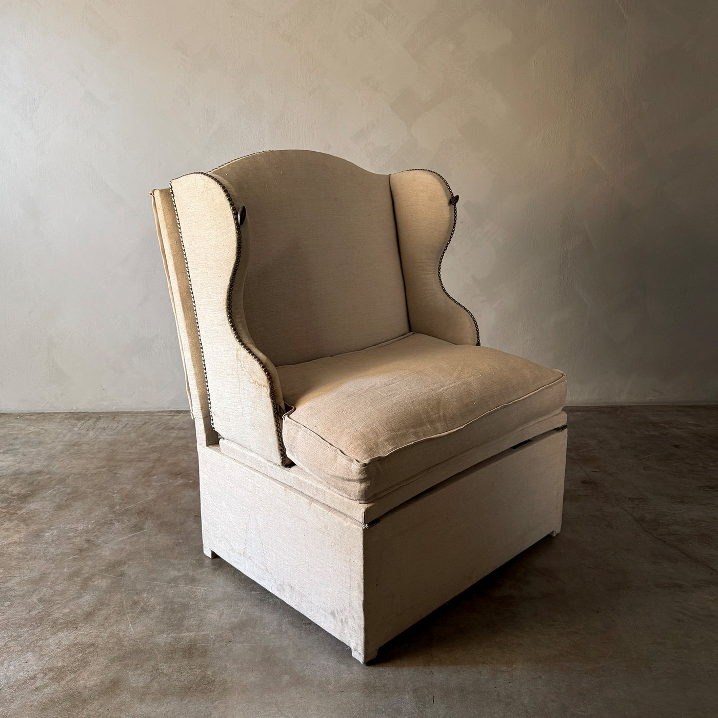 UNFOLDING CHAIR - BED