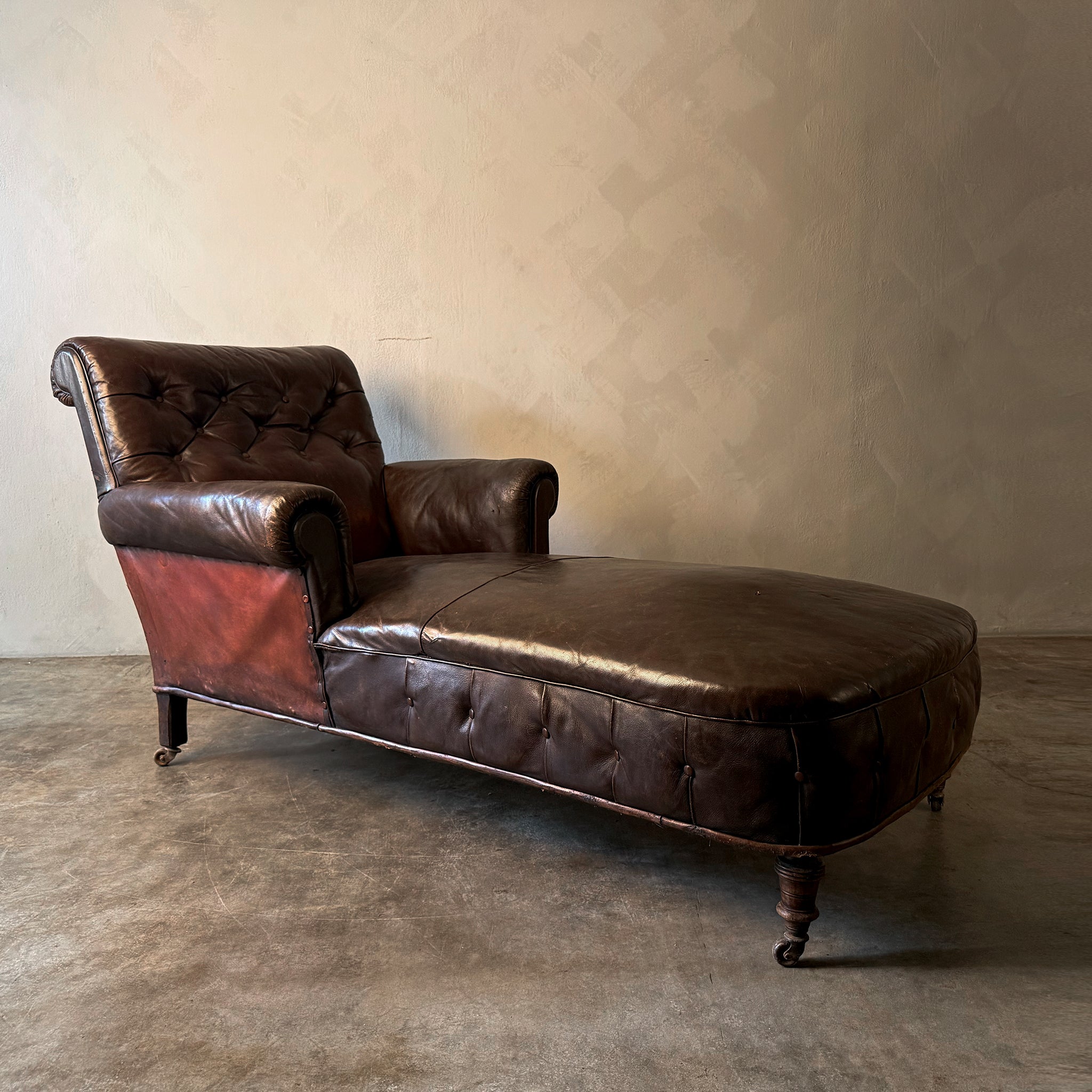 Leather Buttoned Daybed