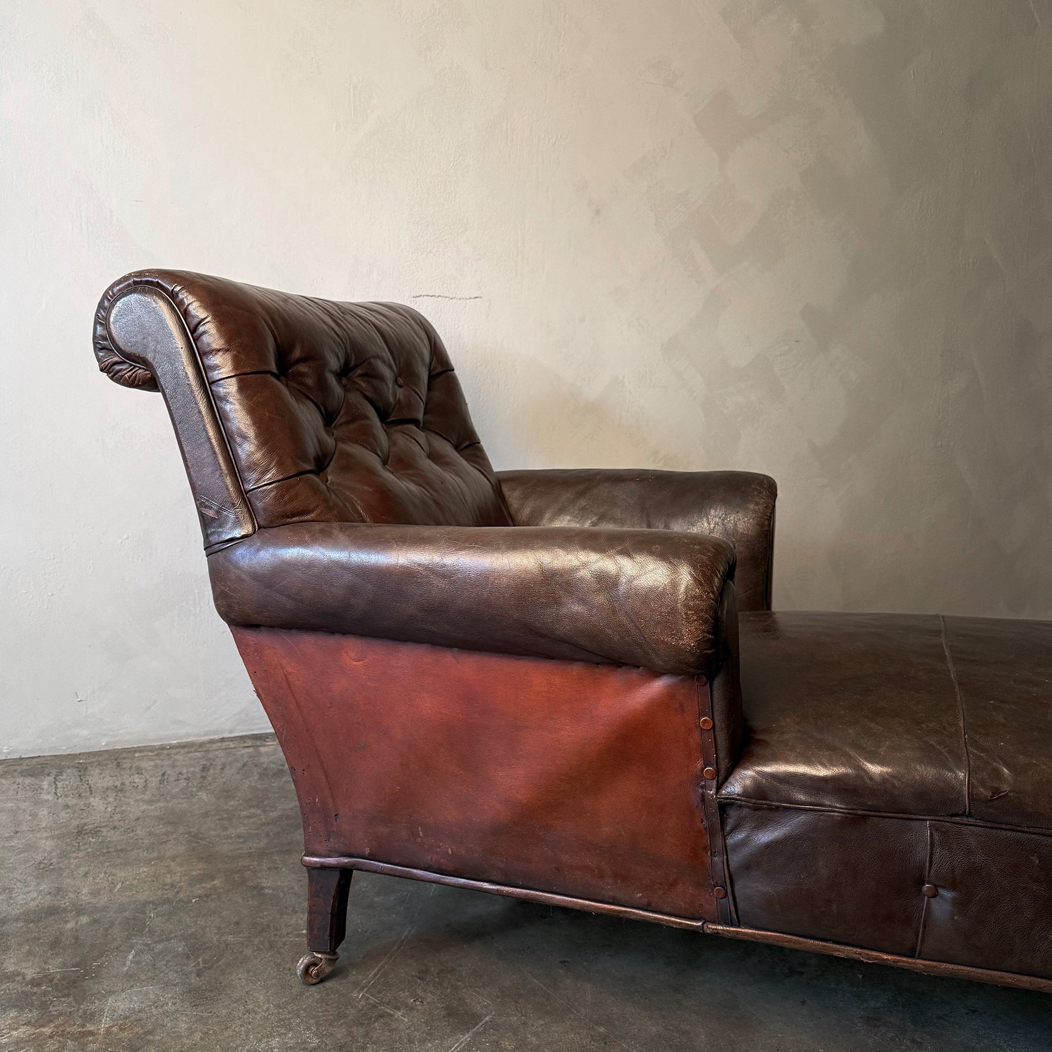 Leather Buttoned Daybed