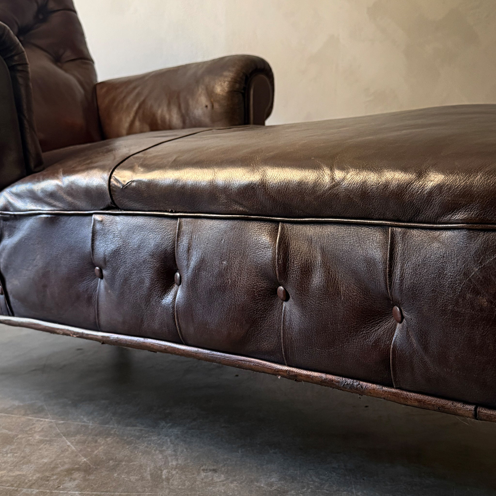 Leather Buttoned Daybed