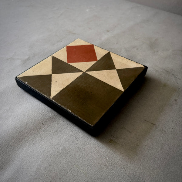Geometric Trivet