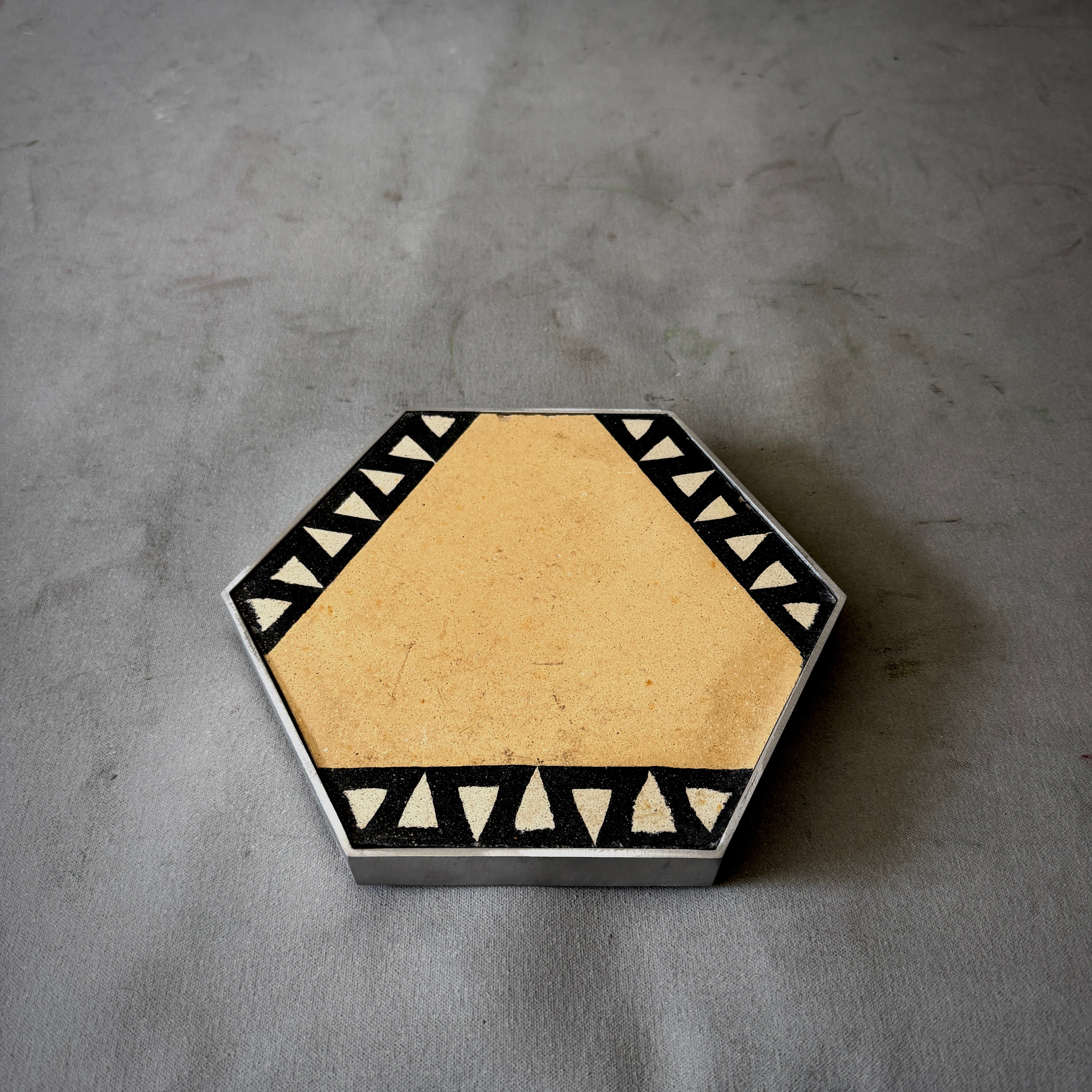 Yellow & Black Trivet