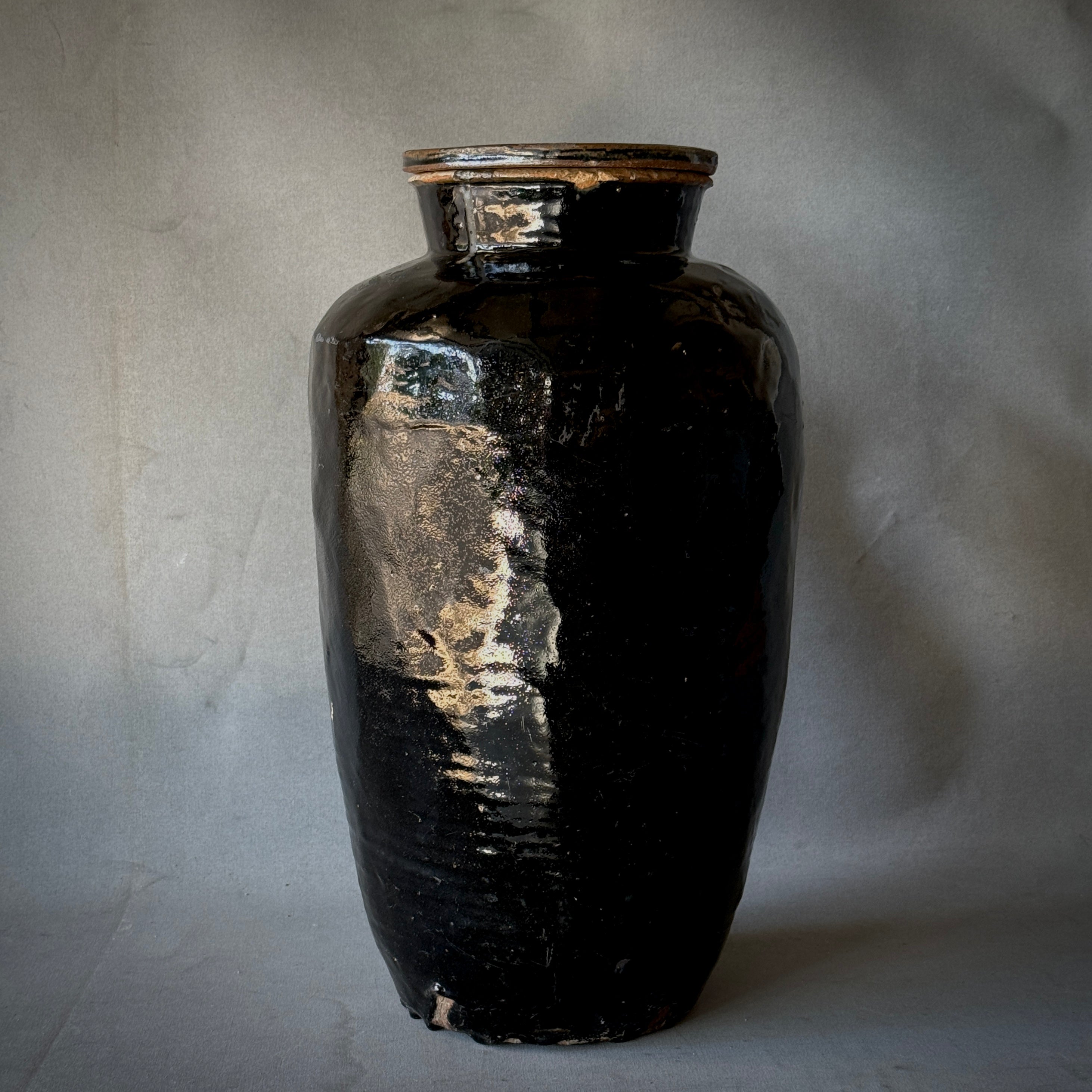 Black Ceramic Pot