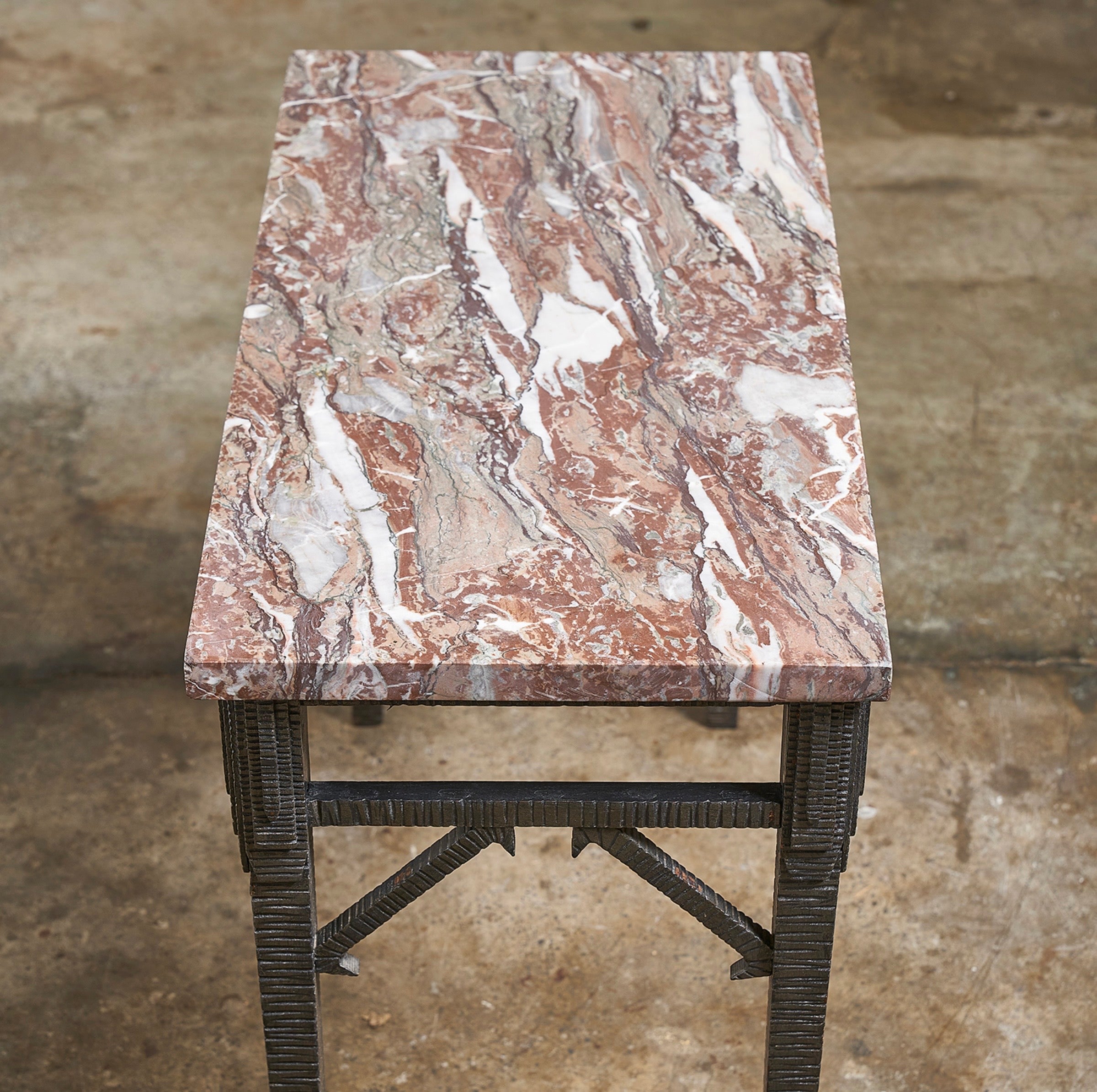 Trompe l’Oeil Table