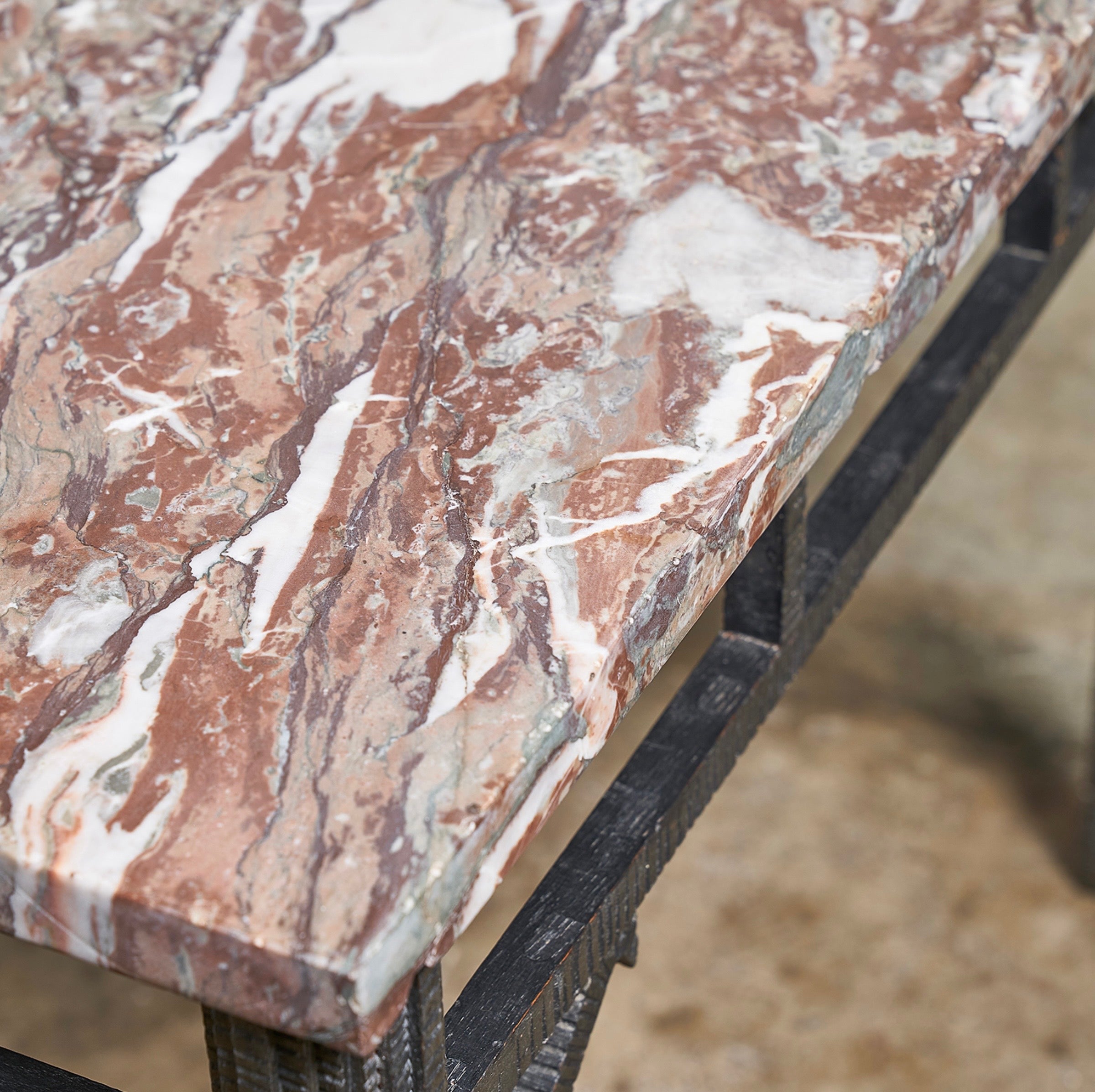 Trompe l’Oeil Table